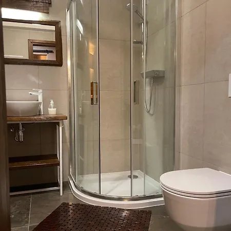 Kaukaz Apartmán *